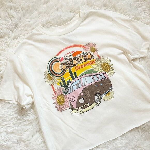 Vintage California Dreamin' Graphic Cream Crop Top - Picture 1 of 3